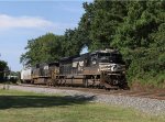 NS 1048 leads train 350 eastbound